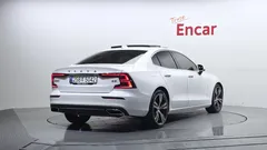 2022 Volvo S60 B5 Inscription, белый — фото 2
