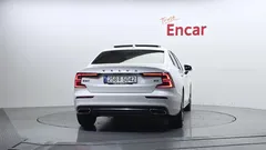 2022 Volvo S60 B5 Inscription, белый — фото 4