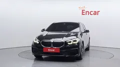 2022 BMW 1-Series 120i Advantage, чёрный — фото 3