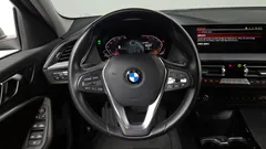 2022 BMW 1-Series 120i Advantage, чёрный — фото 13