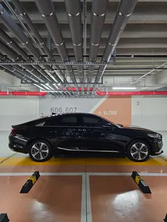 2023 Kia K8 Signature Special — фото 3