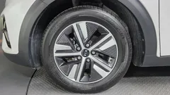 2021 Kia Niro 1.6 HEV, белый — фото 5