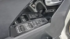 2021 Kia Niro 1.6 HEV, белый — фото 12