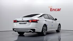 2019 Nissan Altima 2.5 Special Edition — фото 2