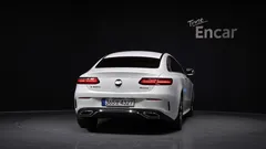 2022 Mercedes-Benz E-Class E300d 4MATIC Coupe — фото 4