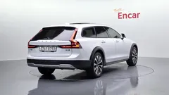 2021 Volvo V90 B5 Pro AWD, белый — фото 2