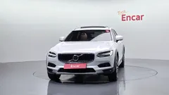 2021 Volvo V90 B5 Pro AWD, белый — фото 3