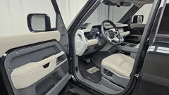 2022 Land Rover Defender 110 D250 SE, чёрный — фото 10