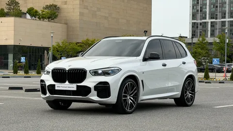 2022 BMW X5 M50i