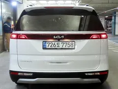 2023 Kia Carnival Diesel 11-Seater Prestige — фото 5