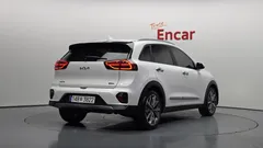 2022 Kia Niro 1.6 HEV, белый — фото 2