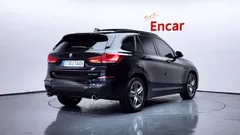 2022 BMW X1 xDrive 20i M Sport — фото 2