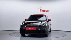 2023 Mini Cooper JCW Pat Moss Edition, чёрный — фото 3