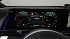 2022 Mercedes-Benz GLB-Class AMG GLB35 4MATIC — фото 8