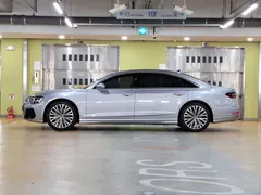 2023 Audi A8 55 TFSI Quattro LWB — фото 2