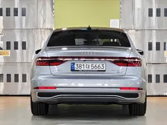 2023 Audi A8 55 TFSI Quattro LWB — фото 4