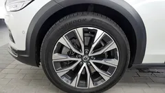 2021 Volvo V90 B5 Pro AWD, белый — фото 5