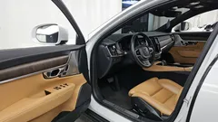 2021 Volvo V90 B5 Pro AWD, белый — фото 10