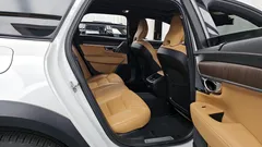 2021 Volvo V90 B5 Pro AWD, белый — фото 12