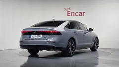 2023 Honda Accord 2.0 Hybrid Touring, серо-серебристый — фото 2