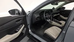 2023 Honda Accord 2.0 Hybrid Touring, серо-серебристый — фото 10