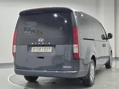 2022 Hyundai Staria Cargo 5-Seater — фото 3