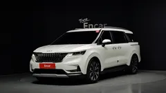 2023 Kia Carnival Diesel 9-Seater Prestige — фото 1