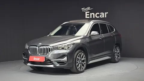 2022 BMW X1 xDrive 20i xLine