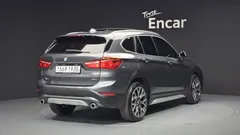 2022 BMW X1 xDrive 20i xLine — фото 2