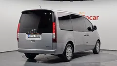 2024 Hyundai Staria Cargo 5-Seater, серо-серебристый — фото 2