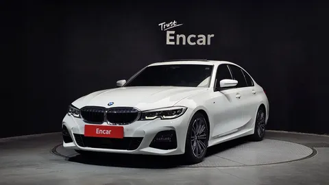 2022 BMW 3-Series 320i M Sport
