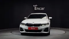 2022 BMW 3-Series 320i M Sport, белый — фото 3