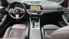 2022 BMW 3-Series 320i M Sport, белый — фото 7