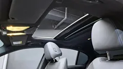 2022 BMW 3-Series 320i M Sport, белый — фото 17
