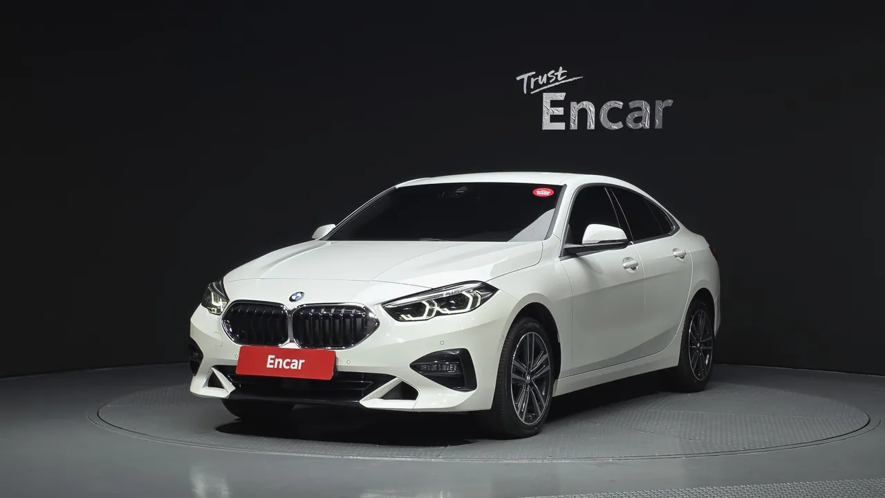 2023 BMW 2-Series 220i Sport