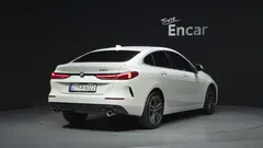 2023 BMW 2-Series 220i Sport, белый — фото 2