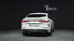 2023 BMW 2-Series 220i Sport, белый — фото 4