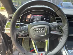 2022 Audi Q8 55 TFSI Quattro Premium — фото 6