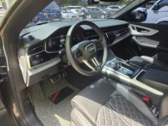 2022 Audi Q8 55 TFSI Quattro Premium — фото 8