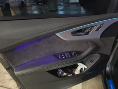 2022 Audi Q8 55 TFSI Quattro Premium — фото 10