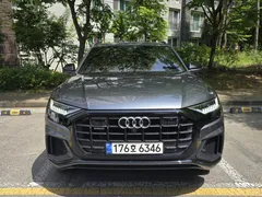 2022 Audi Q8 55 TFSI Quattro Premium — фото 11