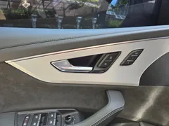 2022 Audi Q8 55 TFSI Quattro Premium — фото 17