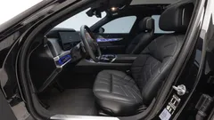 2023 BMW 7-Series 740i sDrive Design Pure Excellence — фото 16