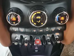 2022 Mini Cooper Convertible Classic Launch Pack, красный — фото 19