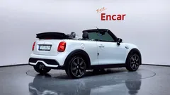 2023 Mini Cooper Convertible Seaside Edition, белый — фото 2