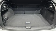 2023 Audi Q2 35 TDI Premium, белый — фото 17
