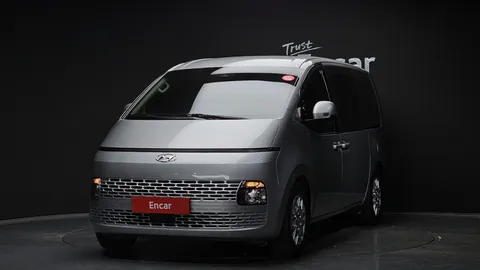 2022 Hyundai Staria 4WD Tourer 11-Seater