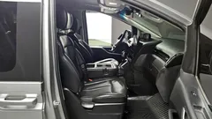 2022 Hyundai Staria 4WD Tourer 11-Seater — фото 12