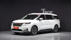 2023 Kia Carnival Diesel 9-Seater Prestige — фото 1