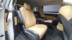 2023 Kia Carnival Diesel 9-Seater Prestige — фото 12